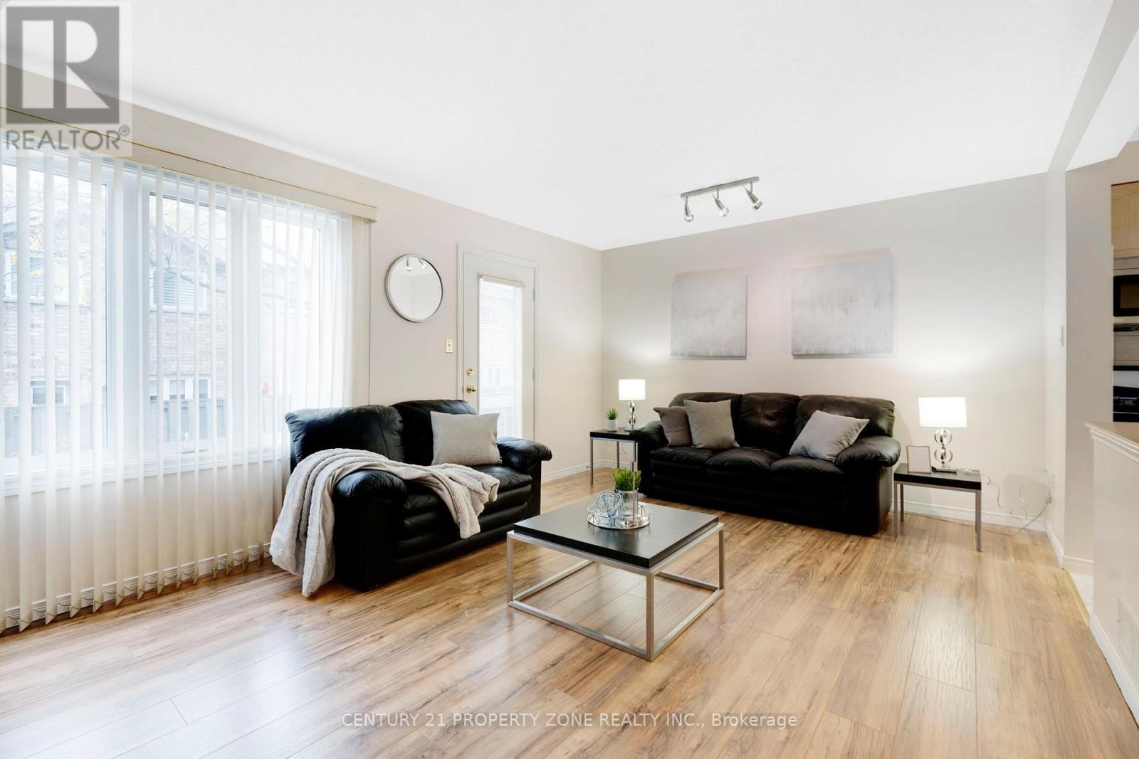 2 - 1809 Upper Wentworth Street, Hamilton, Ontario L9B 2R9 - Photo 11 - X12523708