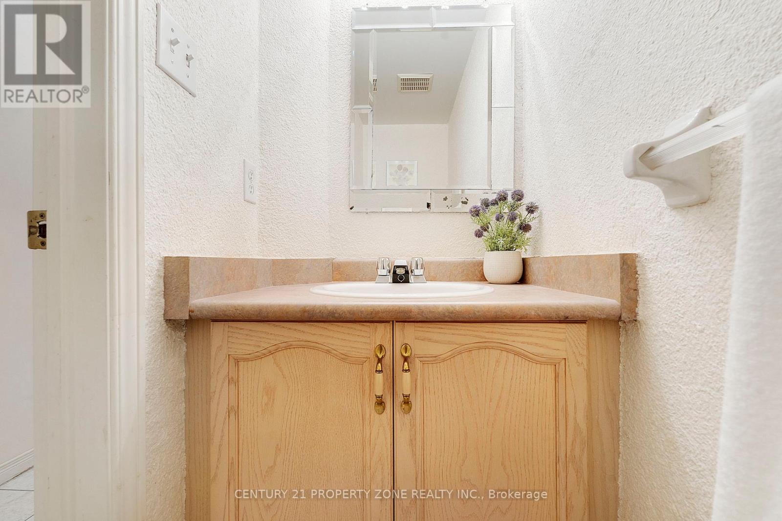 2 - 1809 Upper Wentworth Street, Hamilton, Ontario L9B 2R9 - Photo 12 - X12523708