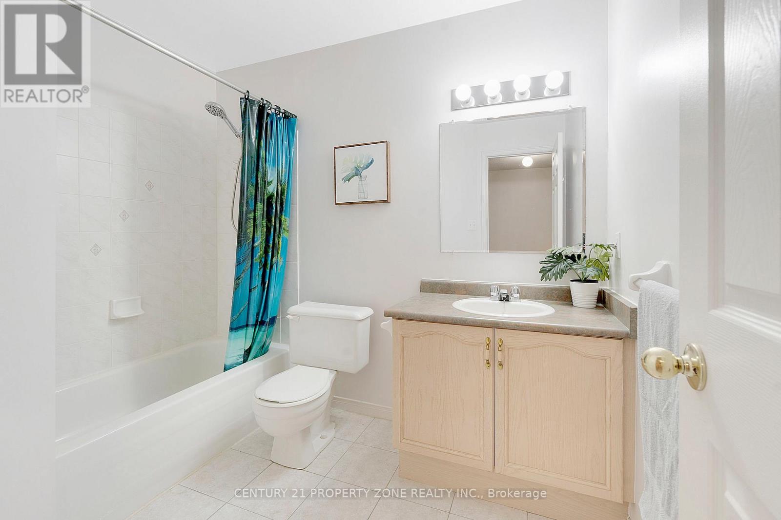 2 - 1809 Upper Wentworth Street, Hamilton, Ontario L9B 2R9 - Photo 22 - X12523708