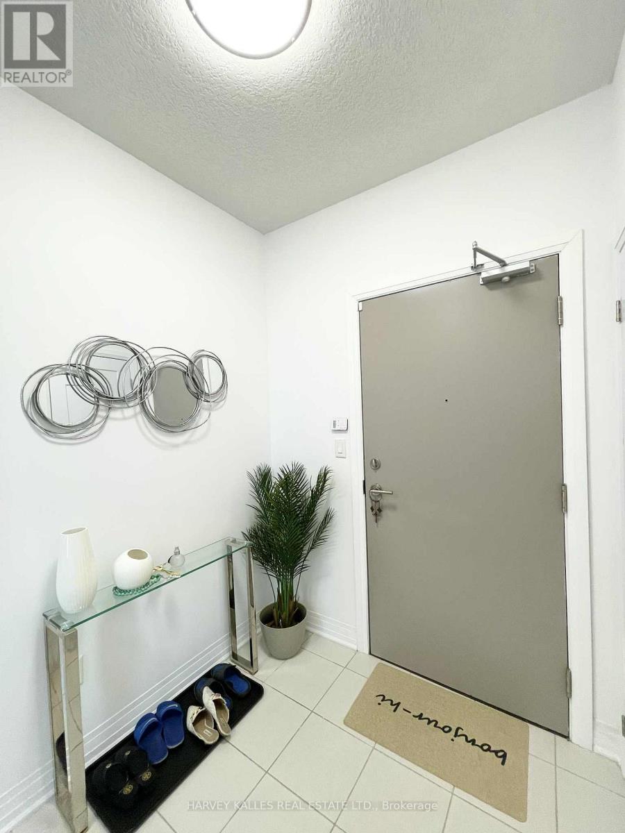 109 - 10 Concord Place, Grimsby, Ontario  L3M 0G6 - Photo 5 - X12523750