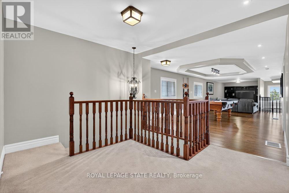 74 Green Mountain Road E, Hamilton, Ontario  L8G 4N4 - Photo 27 - X12523812