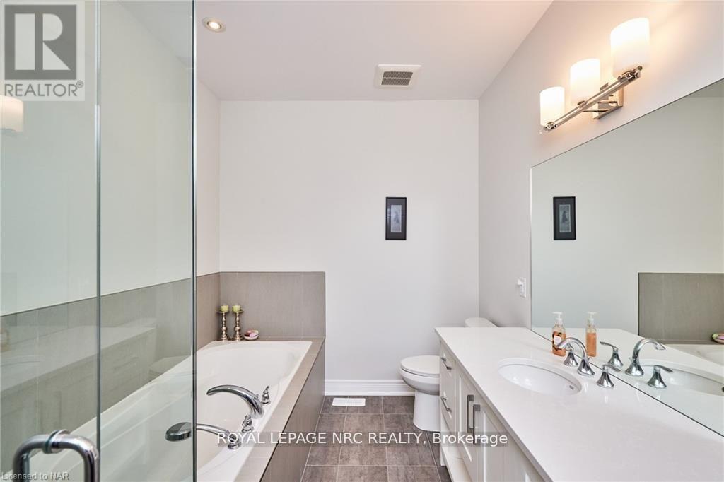 9 Sassafras Row, Fort Erie, Ontario  L0S 1N0 - Photo 18 - X12523902