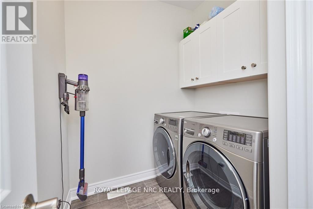 9 Sassafras Row, Fort Erie, Ontario  L0S 1N0 - Photo 19 - X12523902