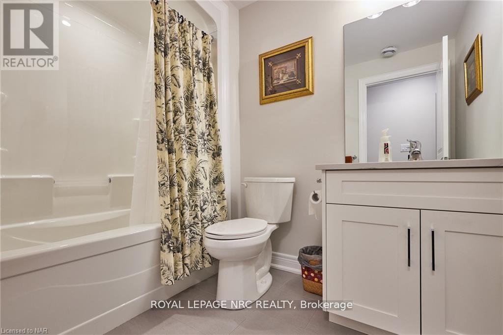 9 Sassafras Row, Fort Erie, Ontario  L0S 1N0 - Photo 20 - X12523902