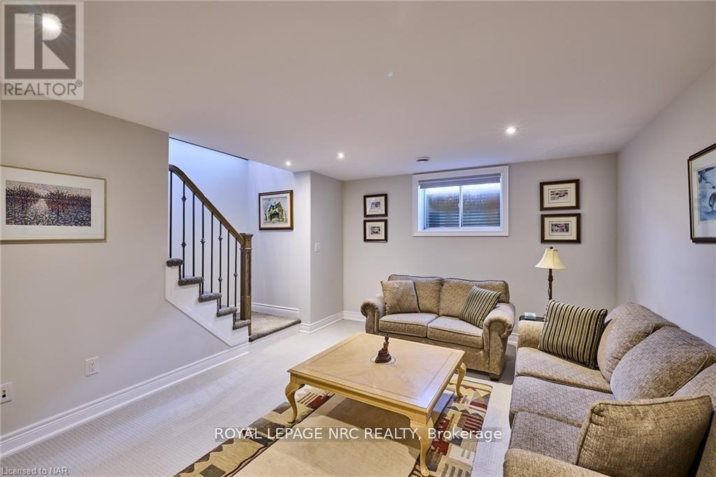 9 Sassafras Row, Fort Erie, Ontario  L0S 1N0 - Photo 25 - X12523902