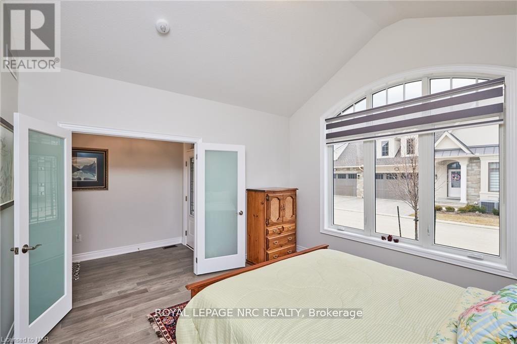 9 Sassafras Row, Fort Erie, Ontario  L0S 1N0 - Photo 4 - X12523902