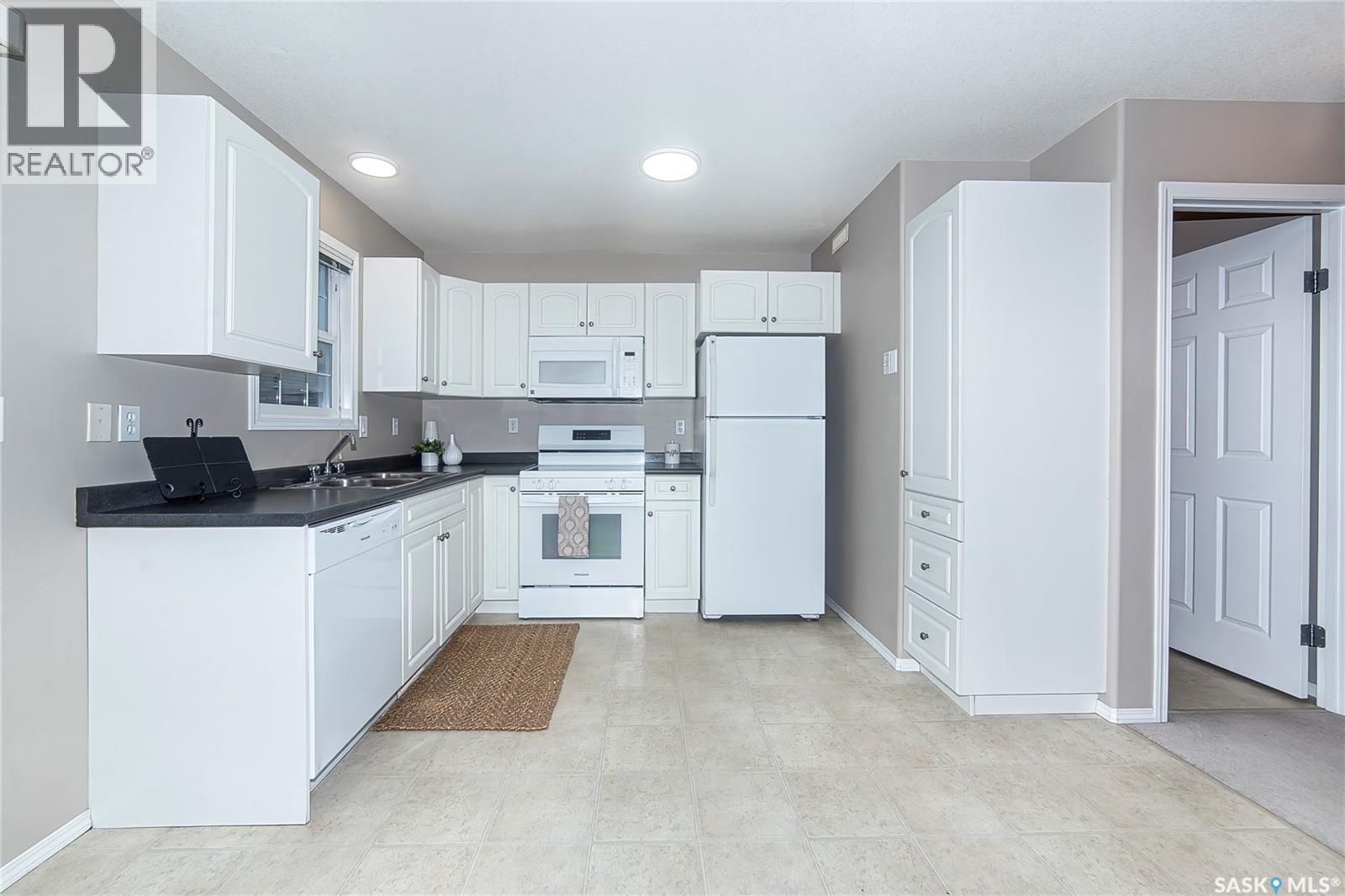 42 243 Herold Terrace, Saskatoon, Saskatchewan  S7V 1J5 - Photo 12 - SK023667