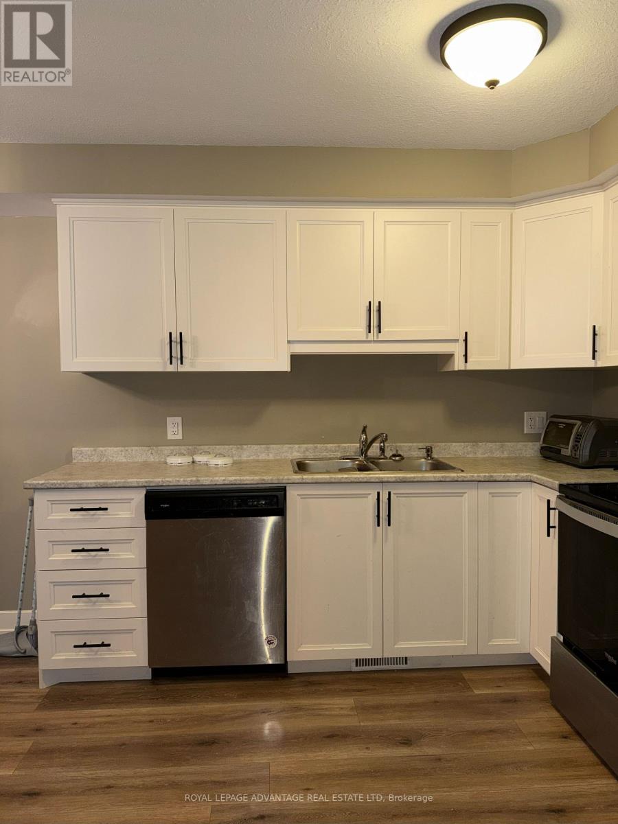 5 Staples Boulevard, Smiths Falls, Ontario  K7A 0A2 - Photo 4 - X12523920