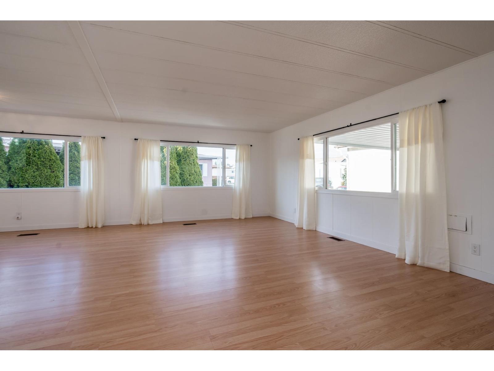 44 1640 162 Street, Surrey, British Columbia V4A 6Y9 - Photo 3 - R3010012