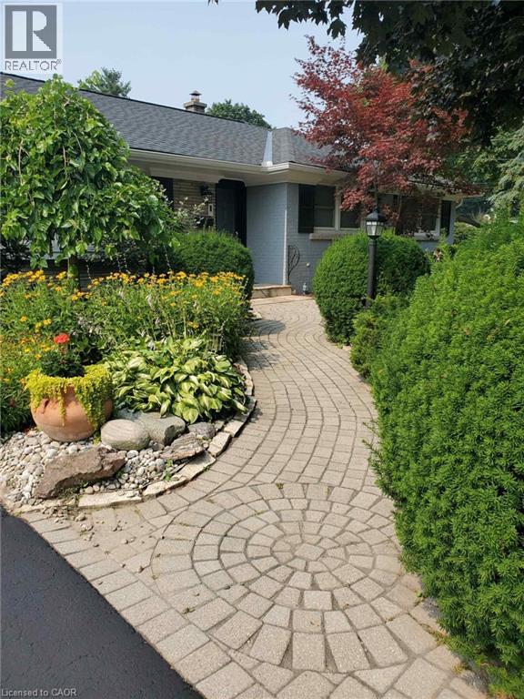 81 Garden Avenue, Ancaster, Ontario L9G 2J6 - Photo 2 - 40785978