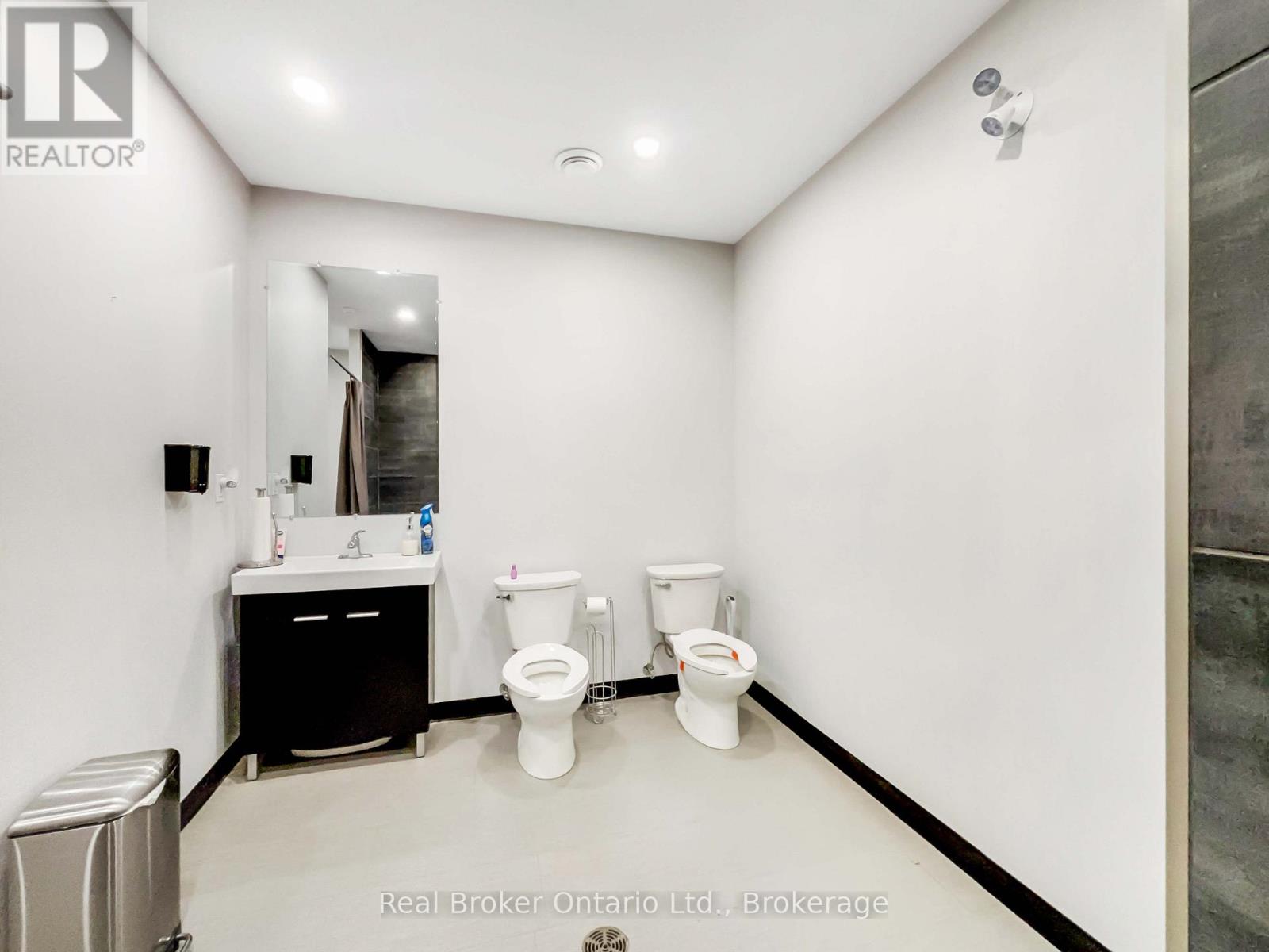 205b - 195 Hanlon Creek Boulevard, Guelph, Ontario N1C 0A1 - Photo 14 - X12523842