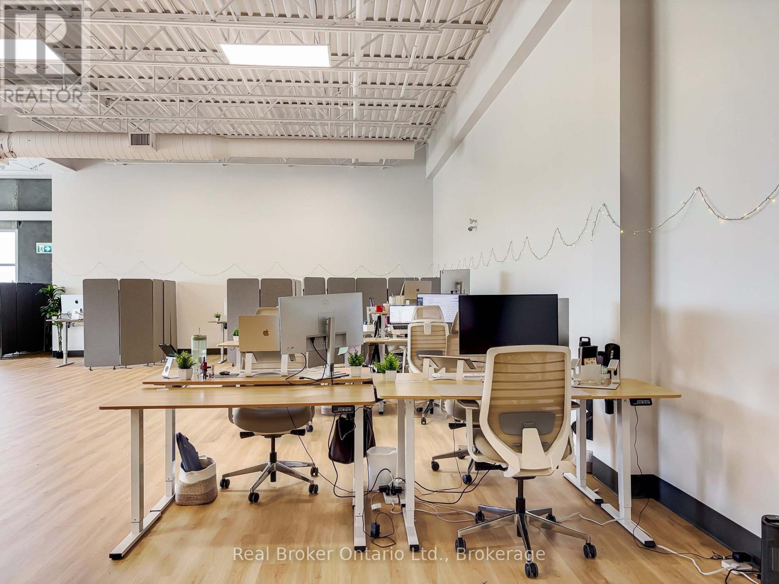 205b - 195 Hanlon Creek Boulevard, Guelph, Ontario N1C 0A1 - Photo 21 - X12523842