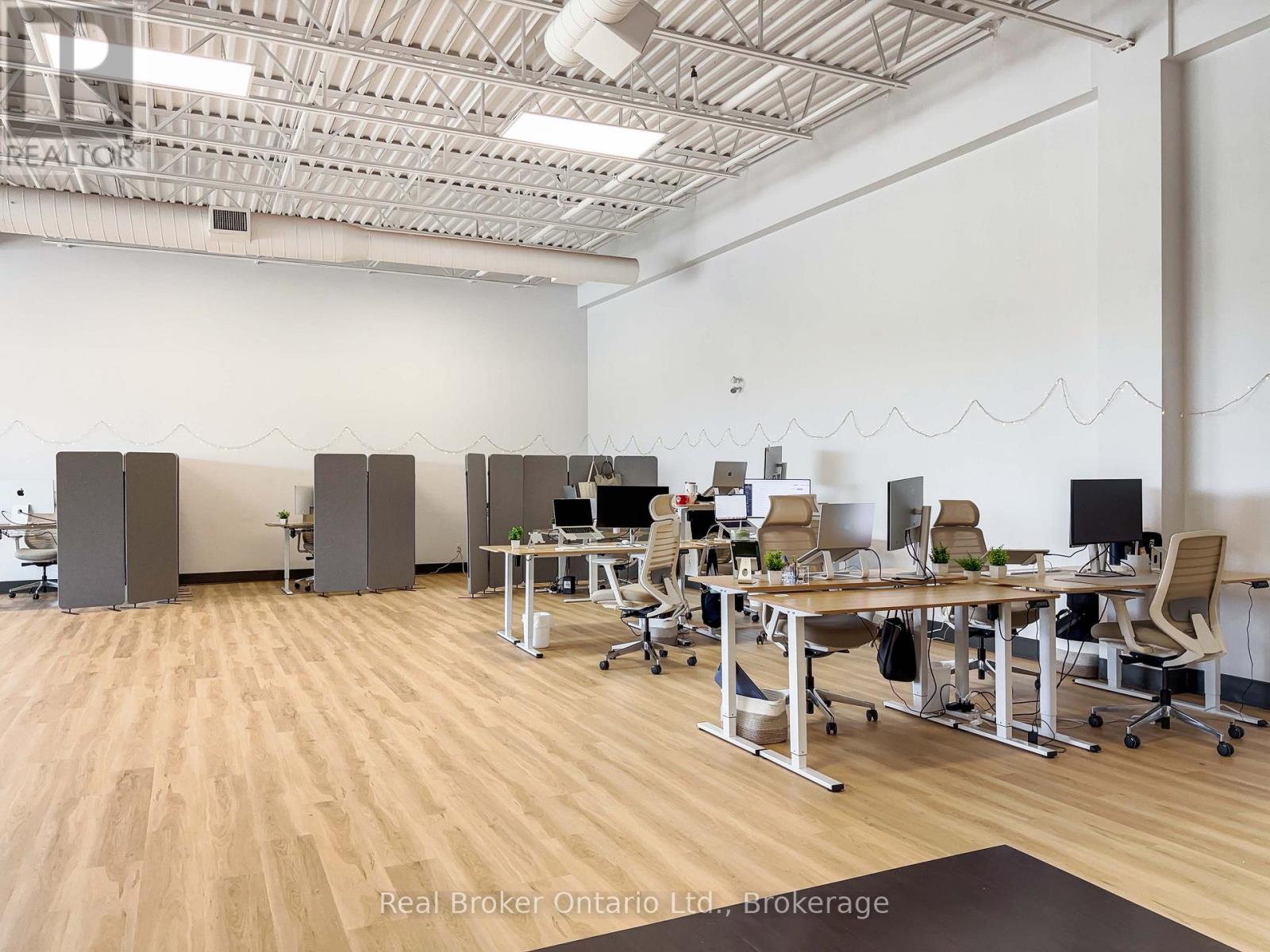 205b - 195 Hanlon Creek Boulevard, Guelph, Ontario N1C 0A1 - Photo 22 - X12523842