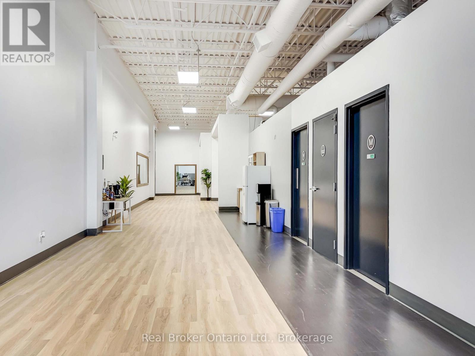 205b - 195 Hanlon Creek Boulevard, Guelph, Ontario N1C 0A1 - Photo 6 - X12523842