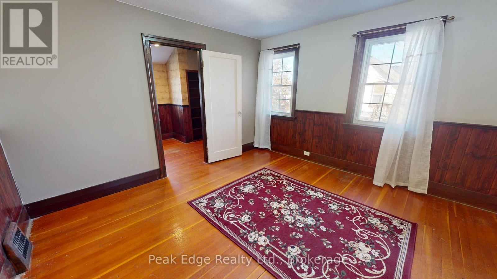 477 12th Avenue, Hanover, Ontario N4N 2V1 - Photo 21 - X12523874