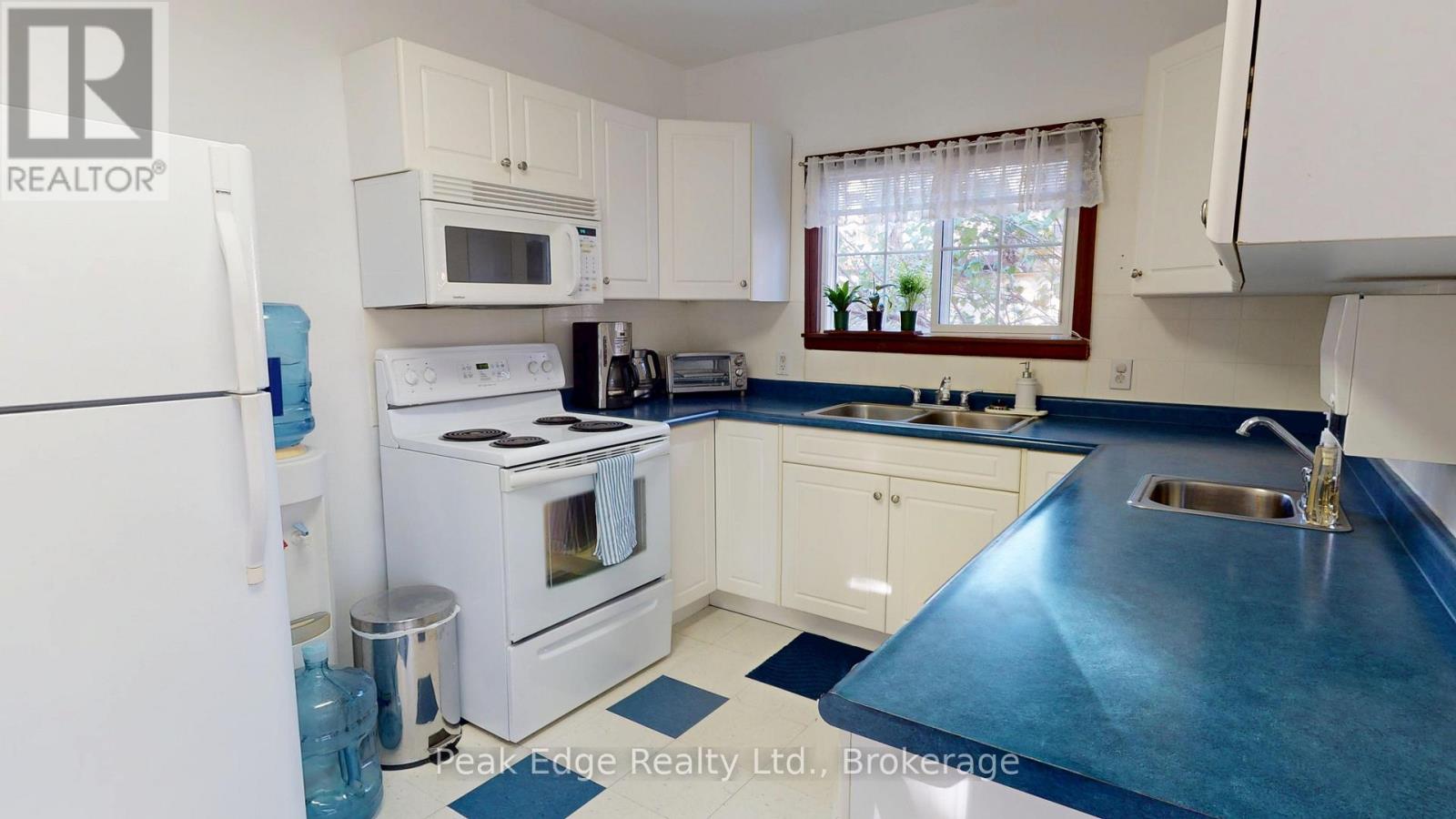 477 12th Avenue, Hanover, Ontario  N4N 2V1 - Photo 7 - X12523878