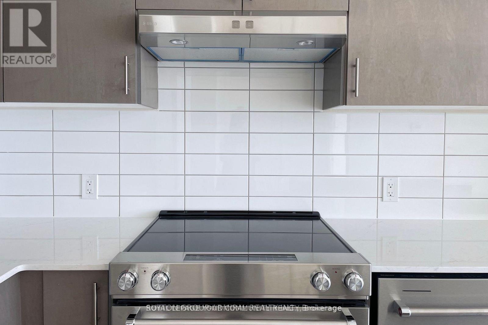 1916 - 9000 Jane Street, Vaughan, Ontario  L4K 2M9 - Photo 14 - N12522172