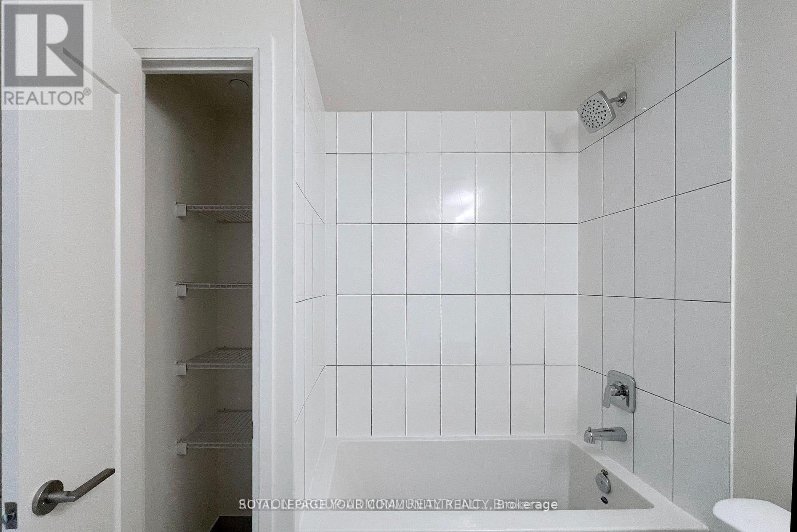 1916 - 9000 Jane Street, Vaughan, Ontario  L4K 2M9 - Photo 19 - N12522172