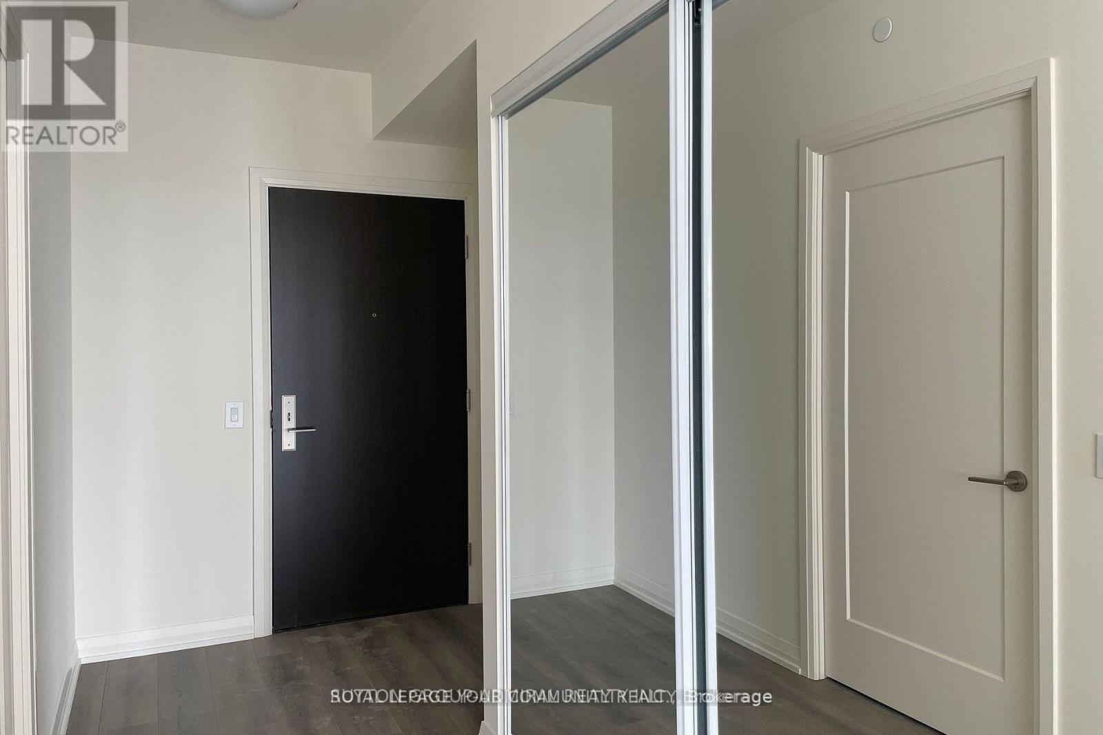 1916 - 9000 Jane Street, Vaughan, Ontario  L4K 2M9 - Photo 9 - N12522172