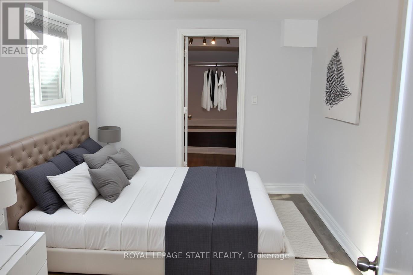 2 - 238 Sanatorium Road, Hamilton, Ontario  L9C 1Z8 - Photo 4 - X12434950