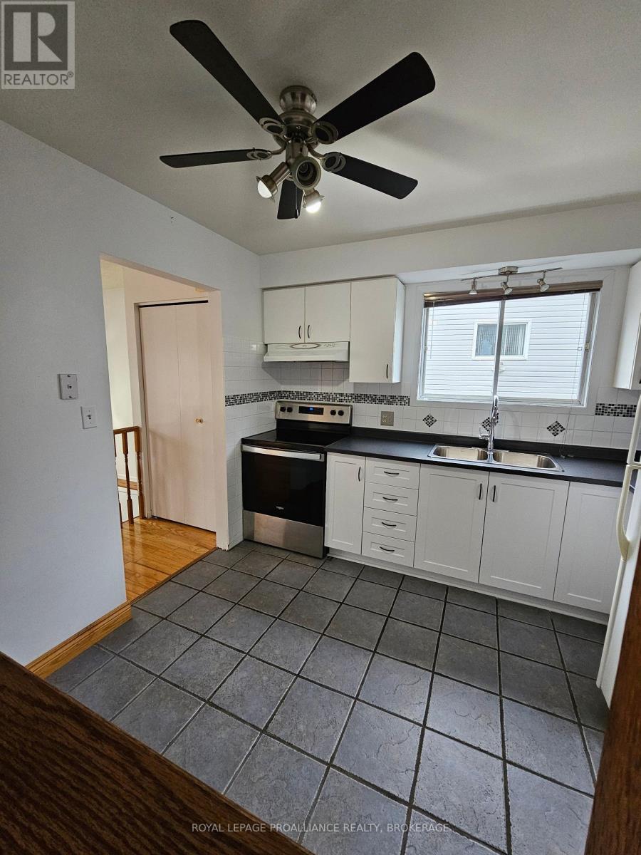 915 Warburton Crescent, Kingston, Ontario  K7M 8L3 - Photo 17 - X12497610