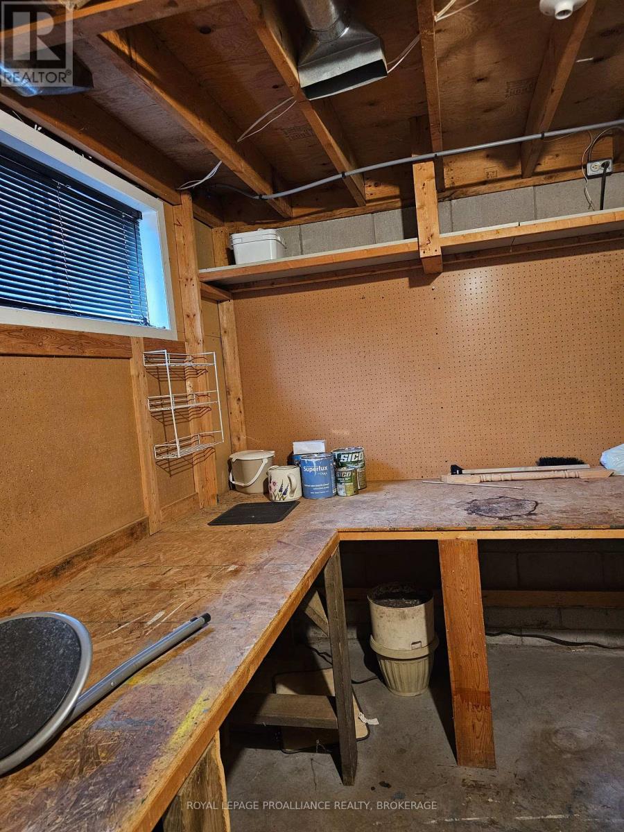 915 Warburton Crescent, Kingston, Ontario  K7M 8L3 - Photo 28 - X12497610