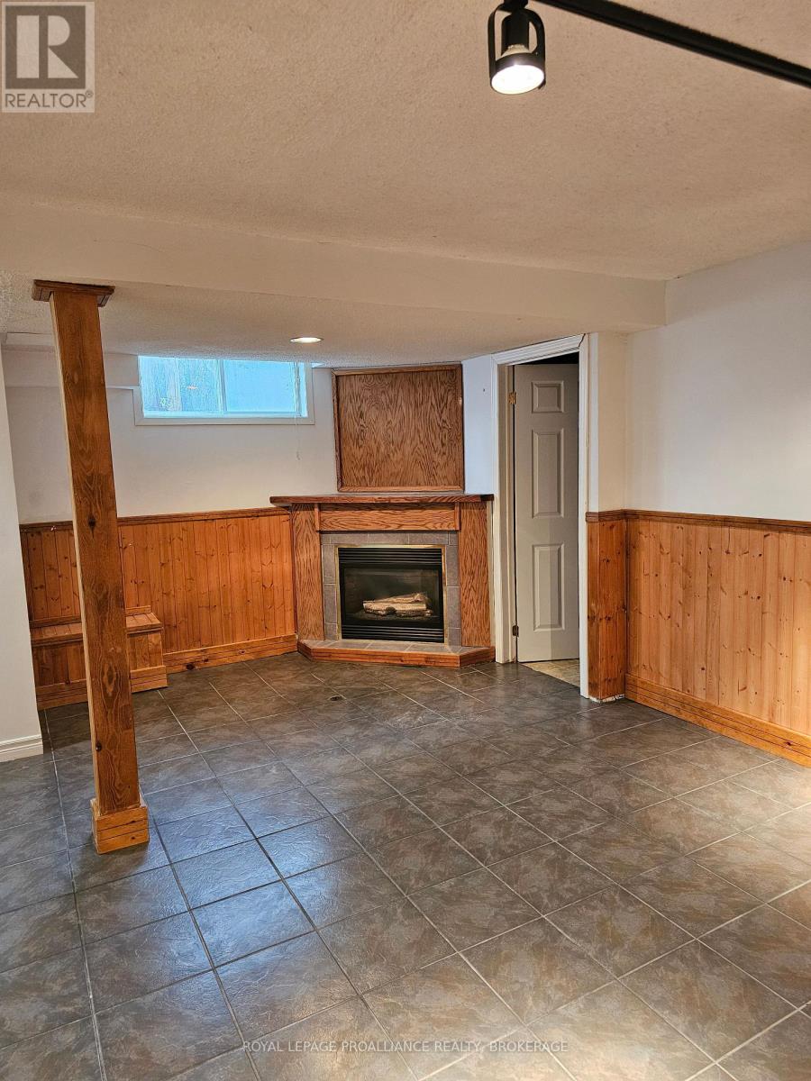 915 Warburton Crescent, Kingston, Ontario  K7M 8L3 - Photo 27 - X12497610