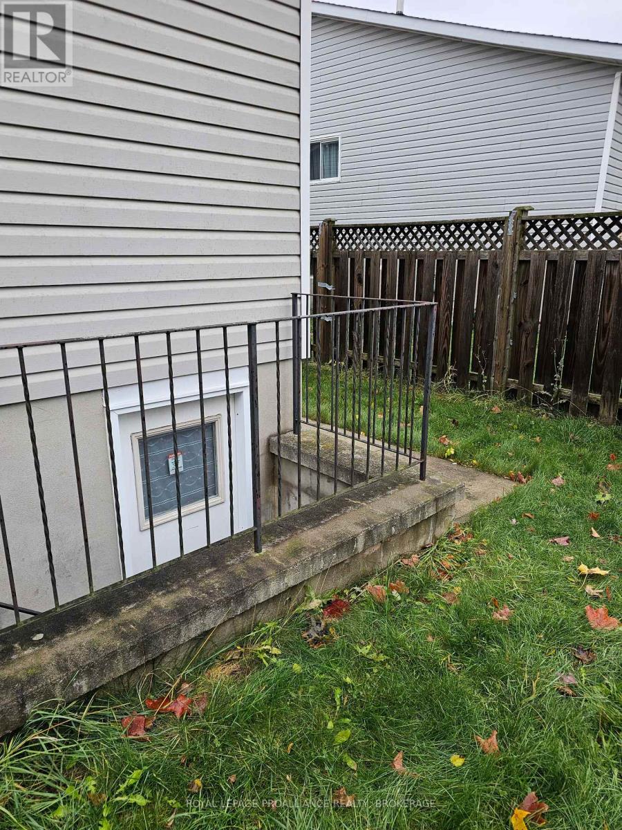 915 Warburton Crescent, Kingston, Ontario  K7M 8L3 - Photo 31 - X12497610