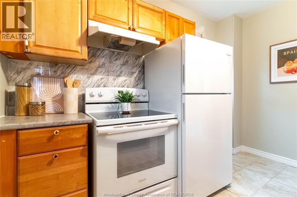 1161 Elm, Windsor, Ontario N9A 3J1 - Photo 9 - 25028375