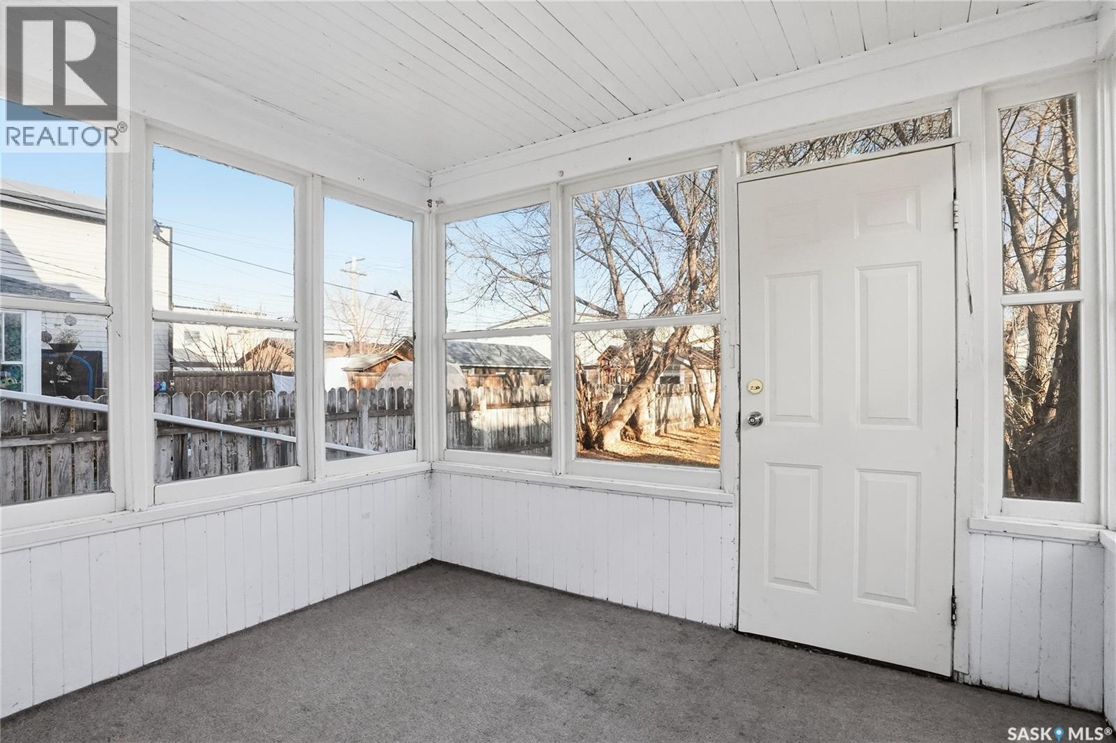 320 D Avenue S, Saskatoon, Saskatchewan  S7M 1R1 - Photo 11 - SK023687