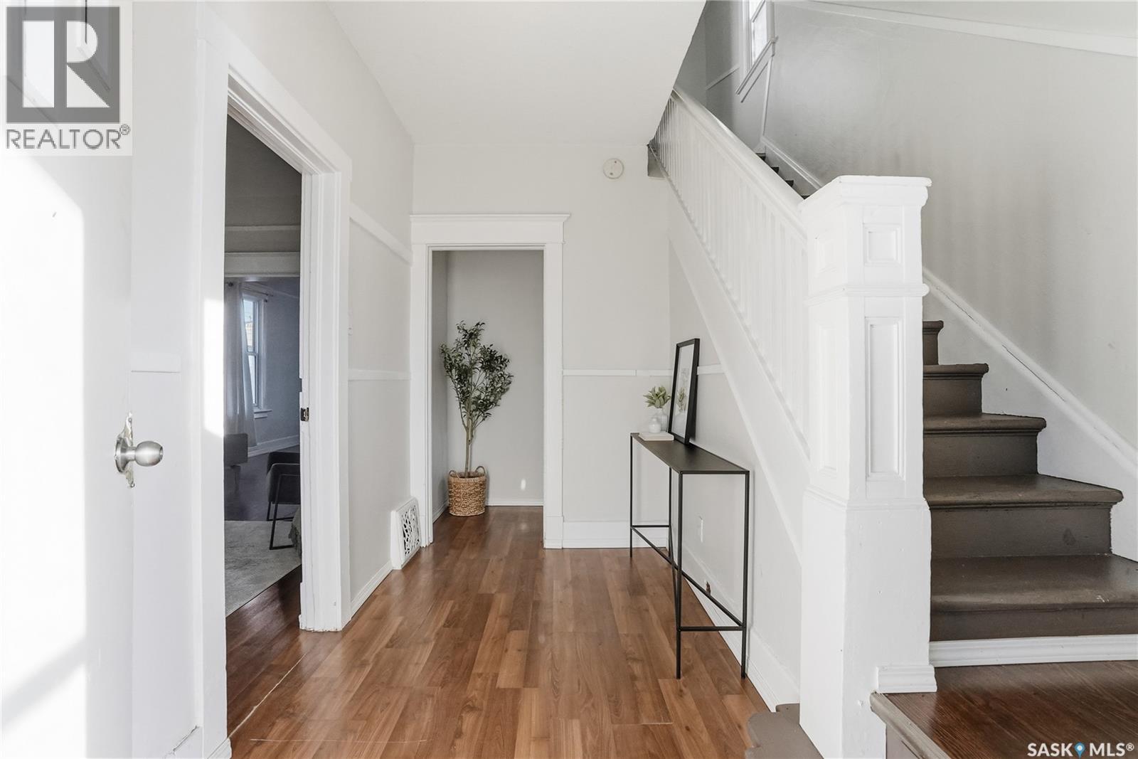 320 D Avenue S, Saskatoon, Saskatchewan  S7M 1R1 - Photo 2 - SK023687