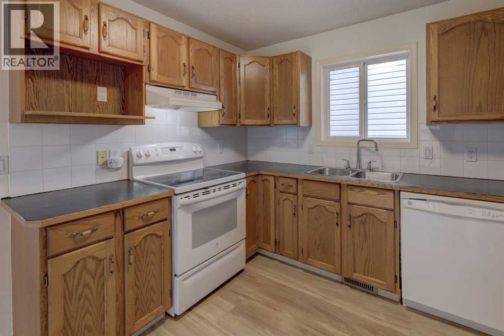 104 Saddlemead Road Ne, Calgary, Alberta  T3J 4J3 - Photo 7 - A2267846