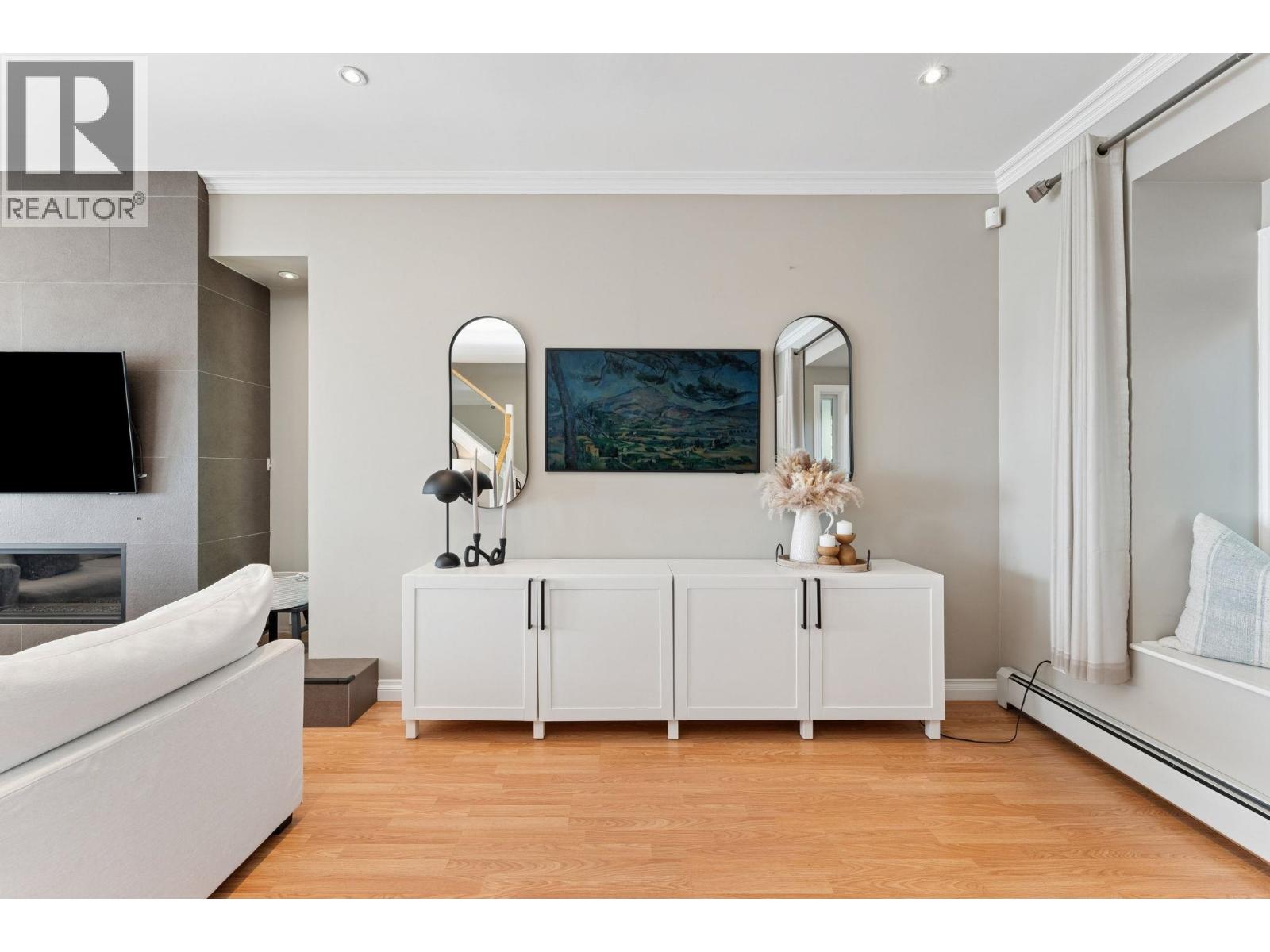 333 E Keith Road, North Vancouver, British Columbia  V7L 1V6 - Photo 4 - R3058381