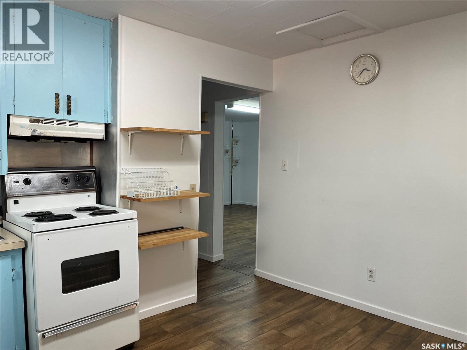 303 1st Street W, Meadow Lake, Saskatchewan  S9X 1Y5 - Photo 2 - SK023672