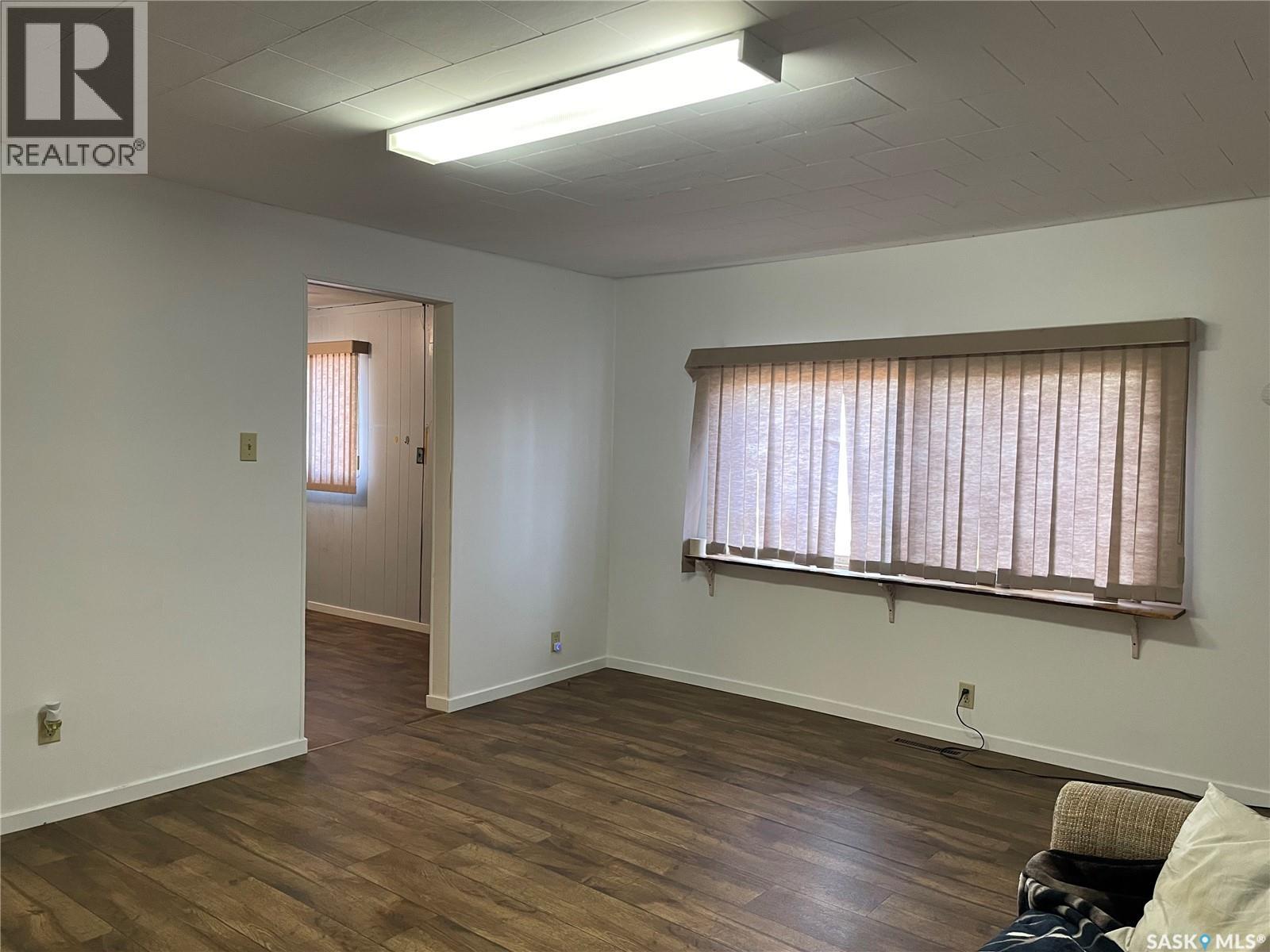 303 1st Street W, Meadow Lake, Saskatchewan  S9X 1Y5 - Photo 4 - SK023672