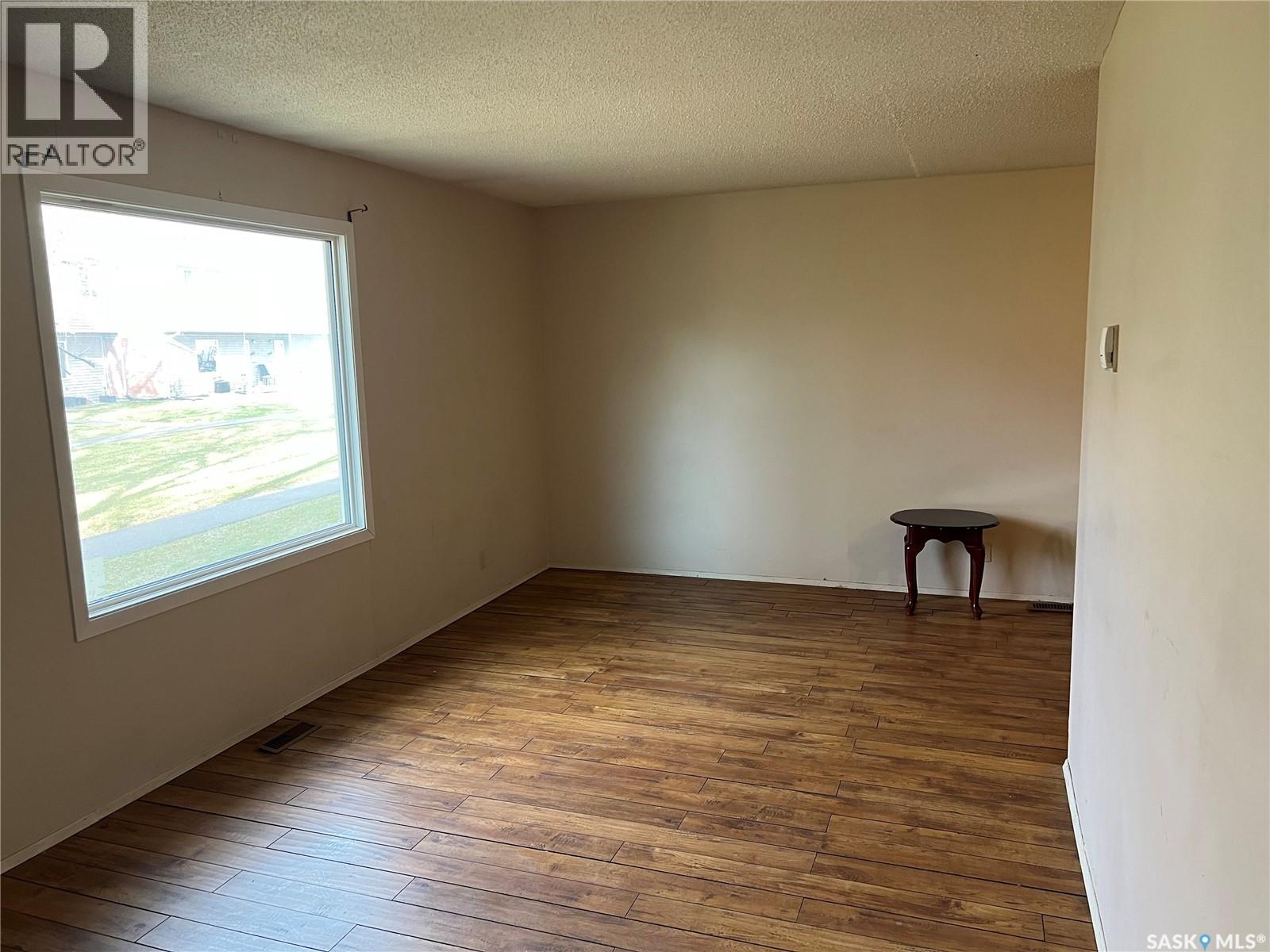 4036 Castle Road, Regina, Saskatchewan  S4S 6A4 - Photo 3 - SK023668