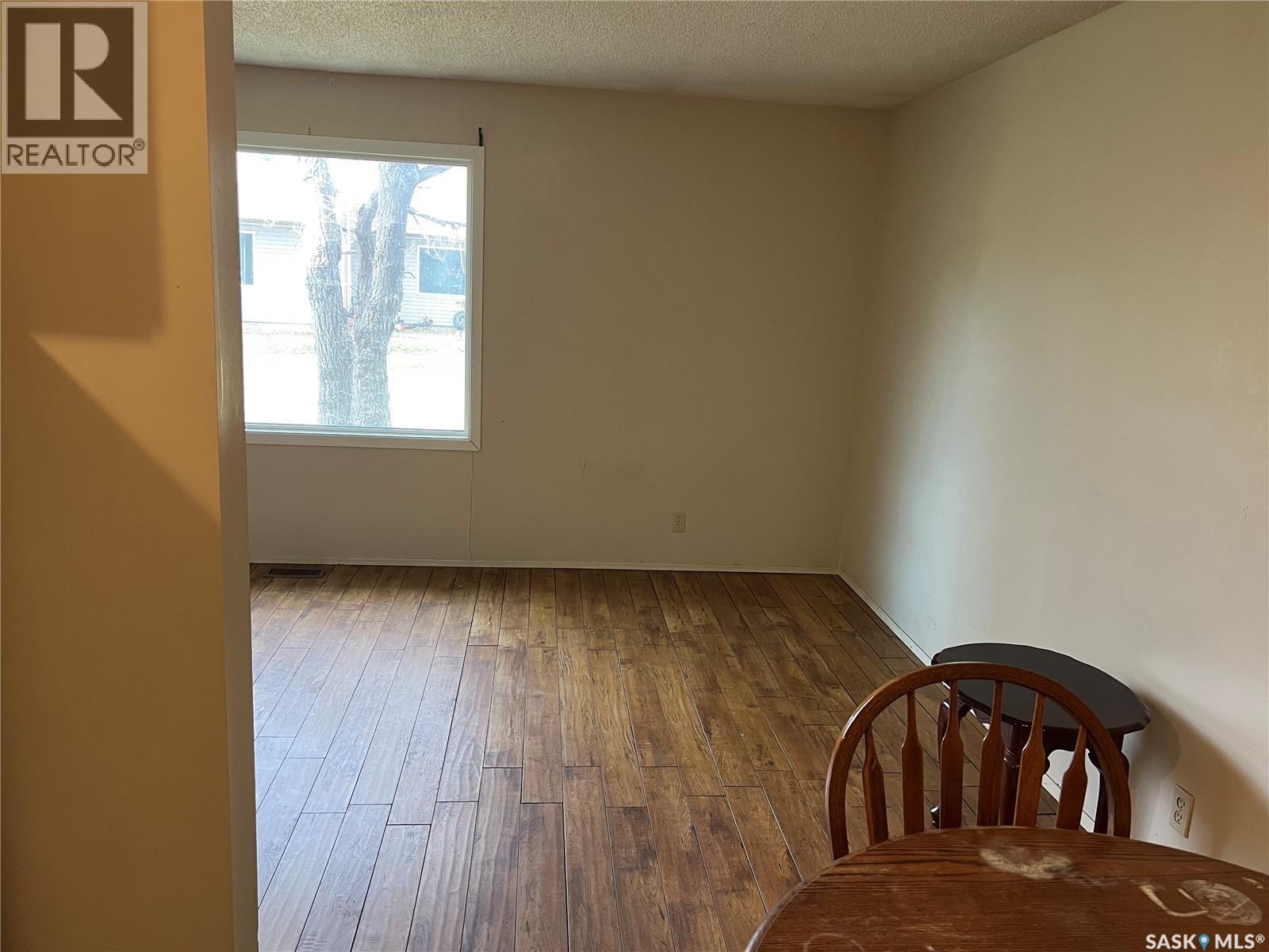 4036 Castle Road, Regina, Saskatchewan  S4S 6A4 - Photo 5 - SK023668