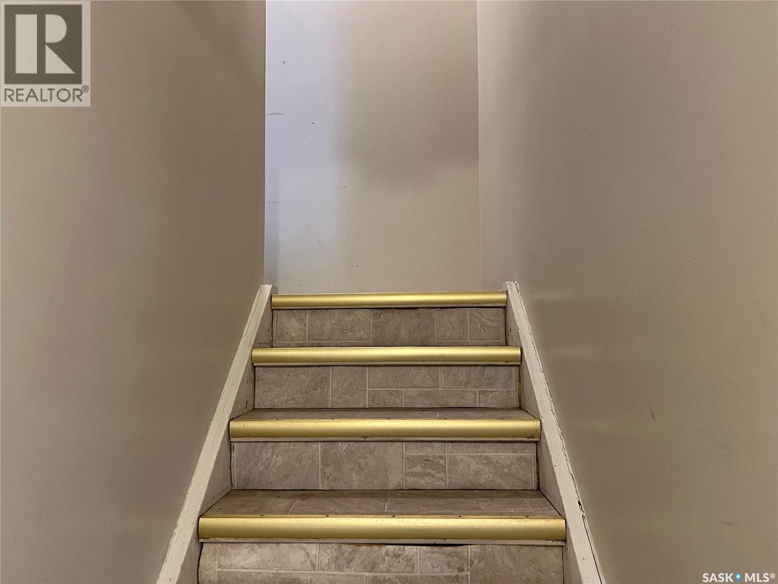 4036 Castle Road, Regina, Saskatchewan  S4S 6A4 - Photo 9 - SK023668