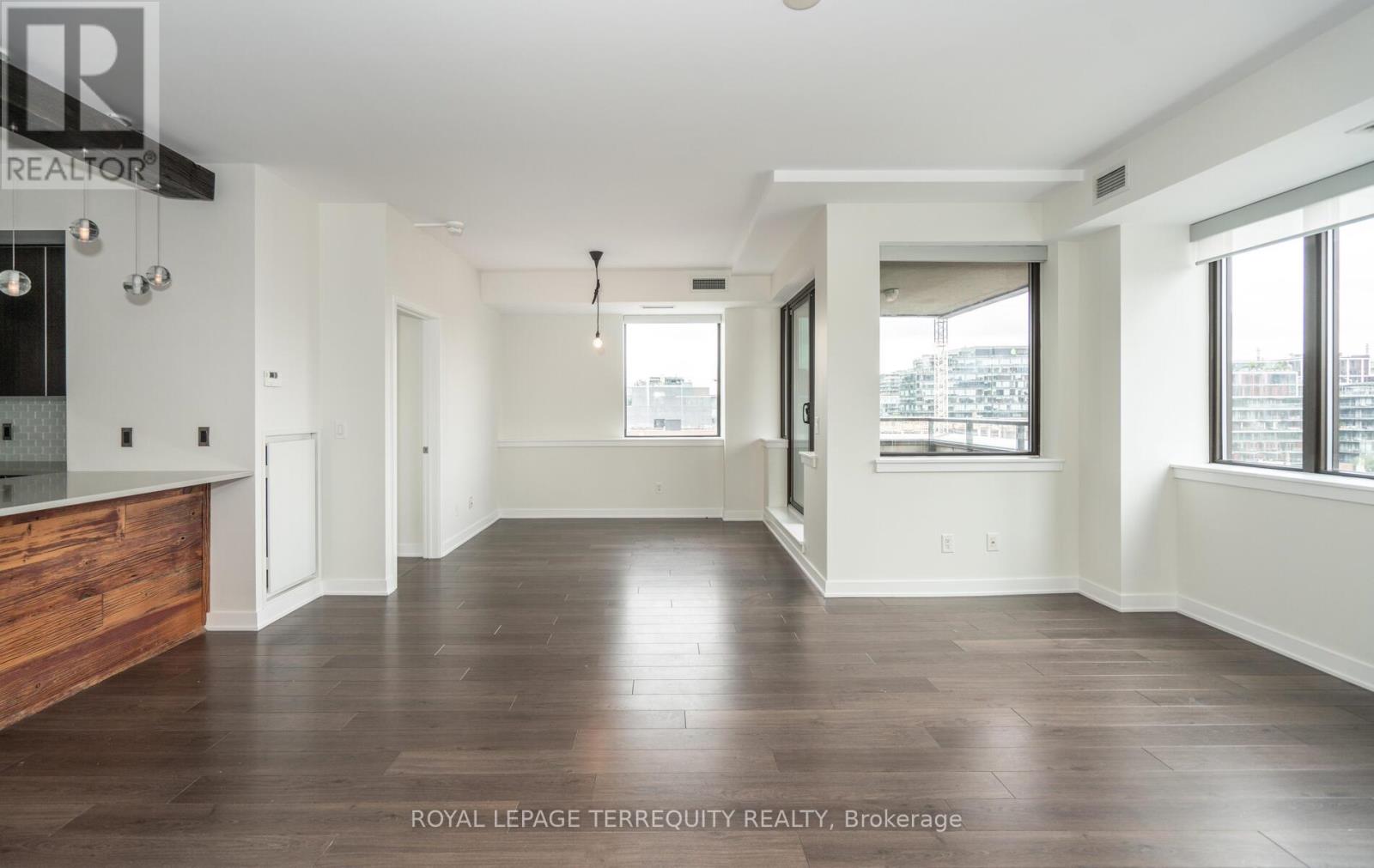 1009 - 400 Wellington Street W, Toronto, Ontario  M5V 0B5 - Photo 21 - C12523888