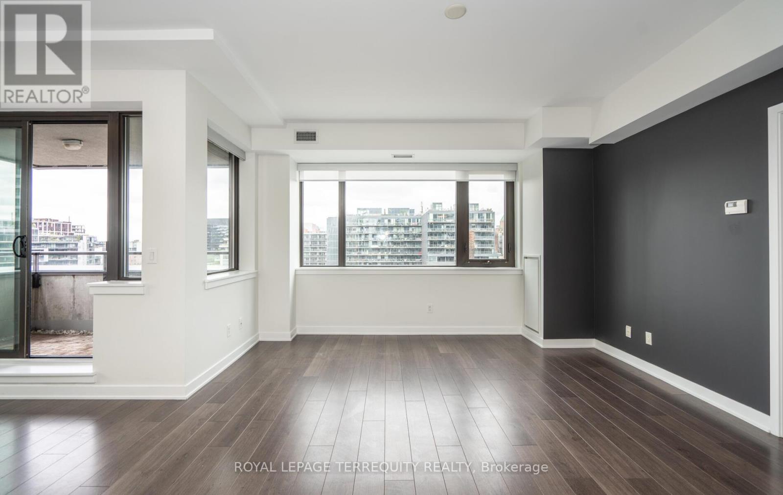 1009 - 400 Wellington Street W, Toronto, Ontario  M5V 0B5 - Photo 4 - C12523888