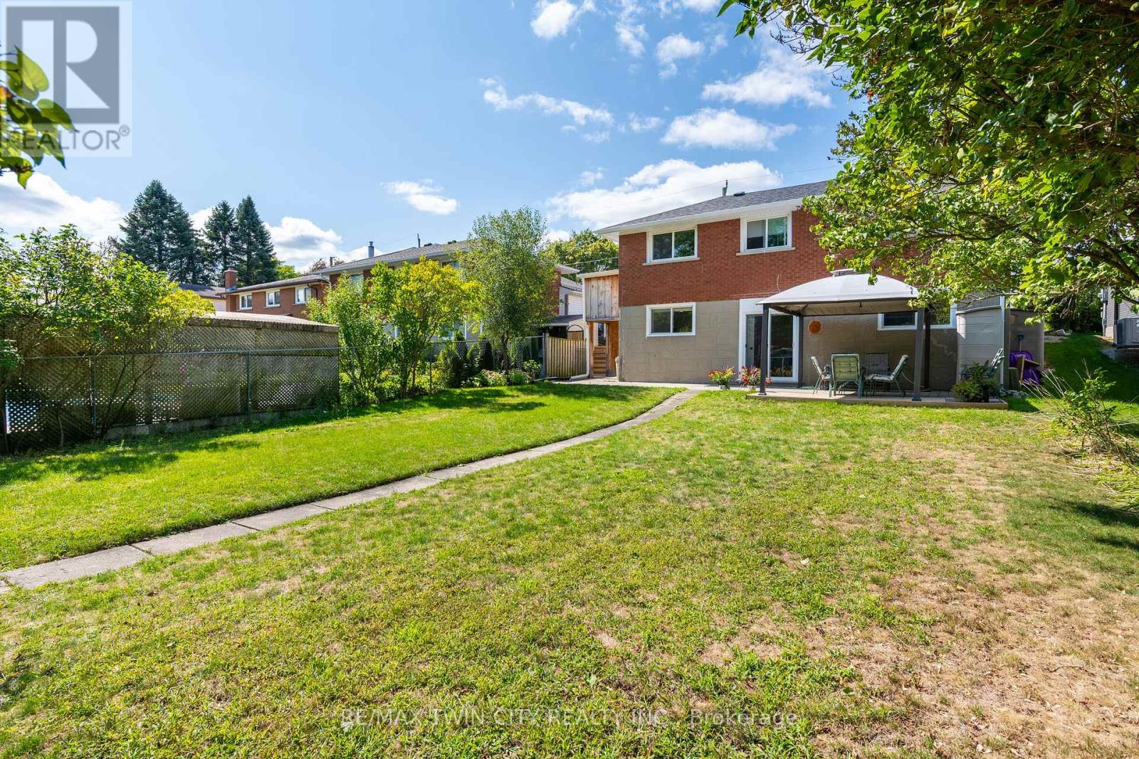 1067 Bernhardt Street, Cambridge, Ontario  N3H 2X9 - Photo 28 - X12521718