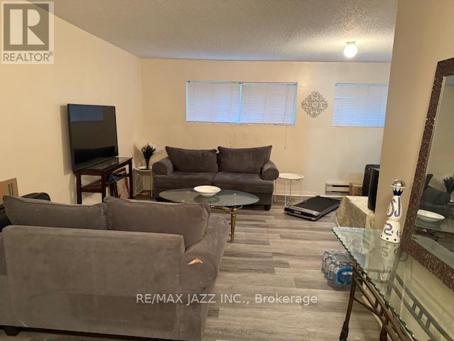 455 Trick Avenue, Oshawa, Ontario L1G 7T7 - Photo 2 - E12524092