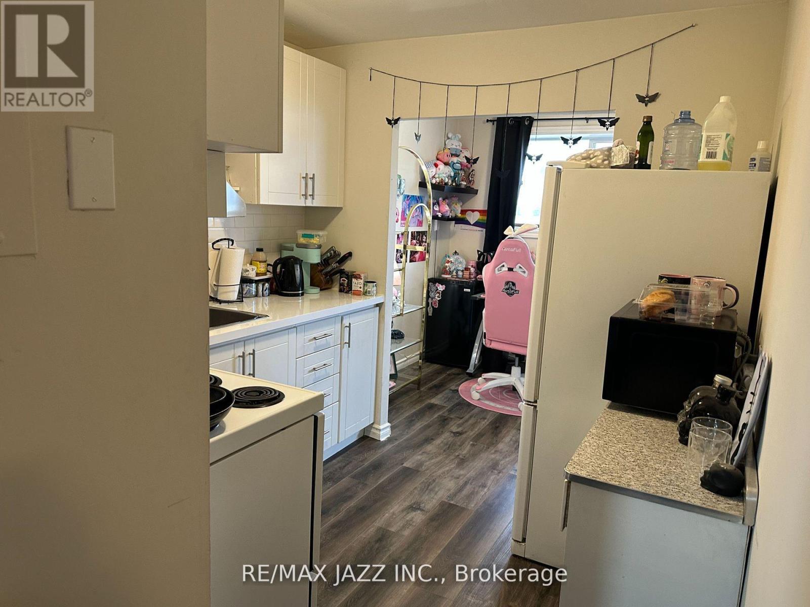 2 - 43 Wayne Avenue, Oshawa, Ontario L1G 3P8 - Photo 3 - E12524102