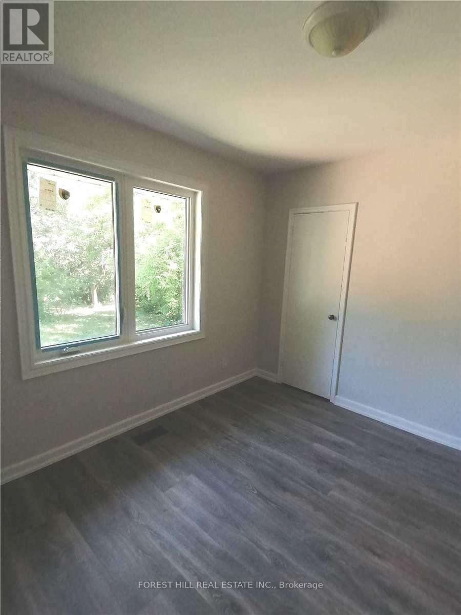 154 Northwood Drive, Toronto, Ontario  M2M 2K3 - Photo 2 - C12377704