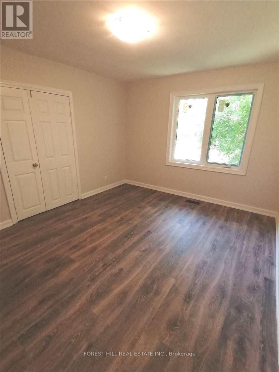 154 Northwood Drive, Toronto, Ontario  M2M 2K3 - Photo 4 - C12377704