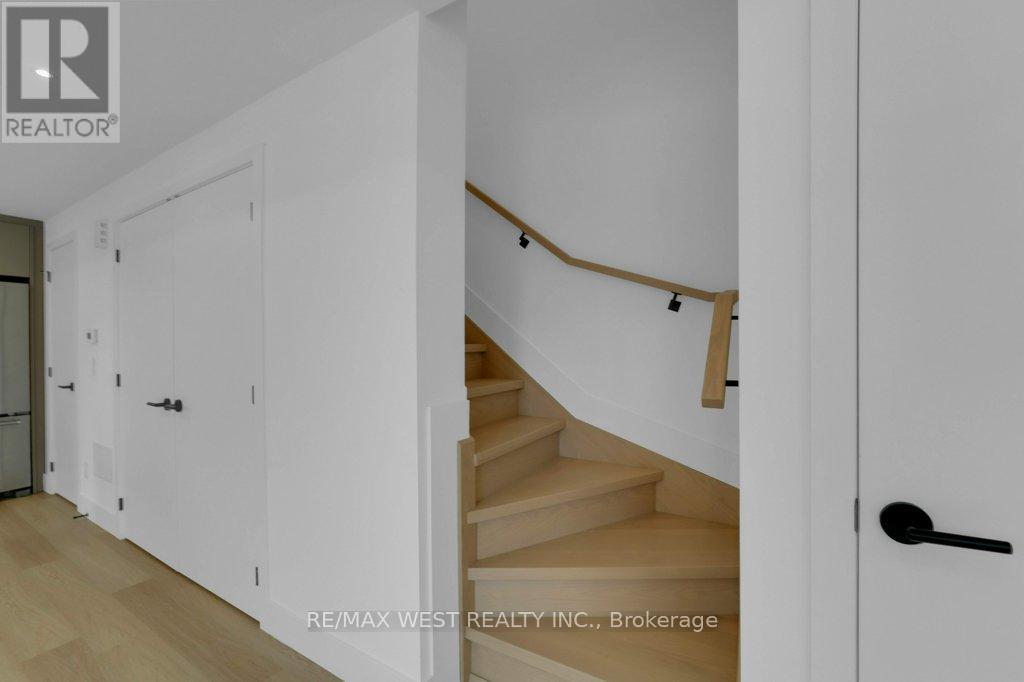 C - 661 Winona Drive, Toronto, Ontario M6C 3V6 - Photo 15 - C12470406