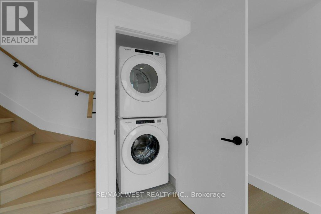 C - 661 Winona Drive, Toronto, Ontario M6C 3V6 - Photo 14 - C12470406