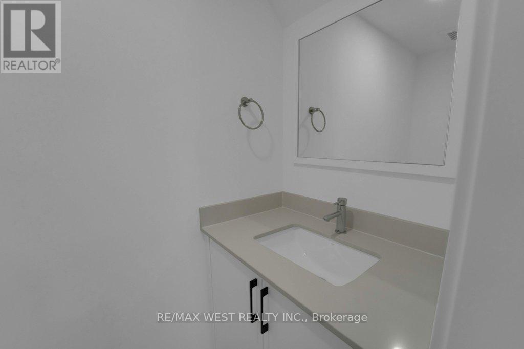 C - 661 Winona Drive, Toronto, Ontario M6C 3V6 - Photo 12 - C12470406