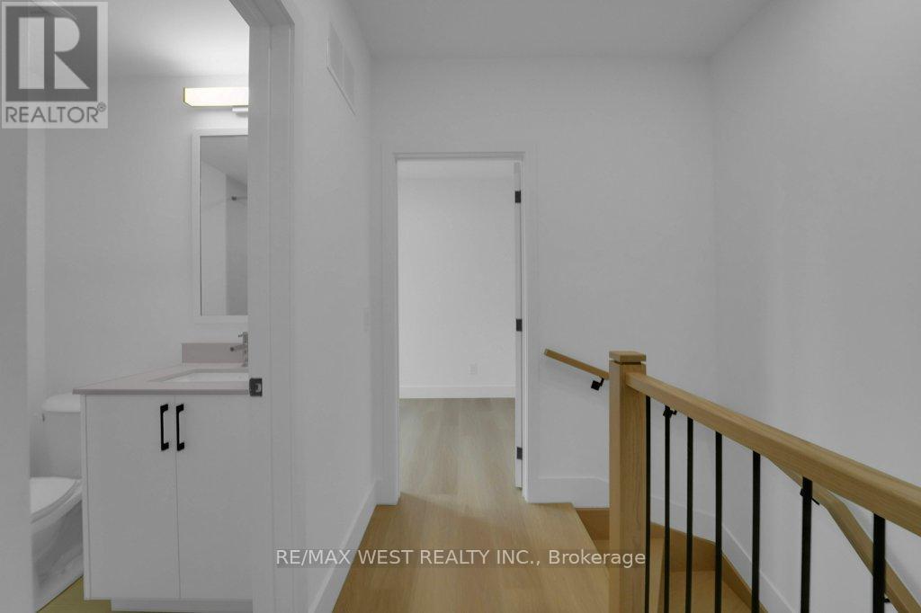 C - 661 Winona Drive, Toronto, Ontario M6C 3V6 - Photo 24 - C12470406