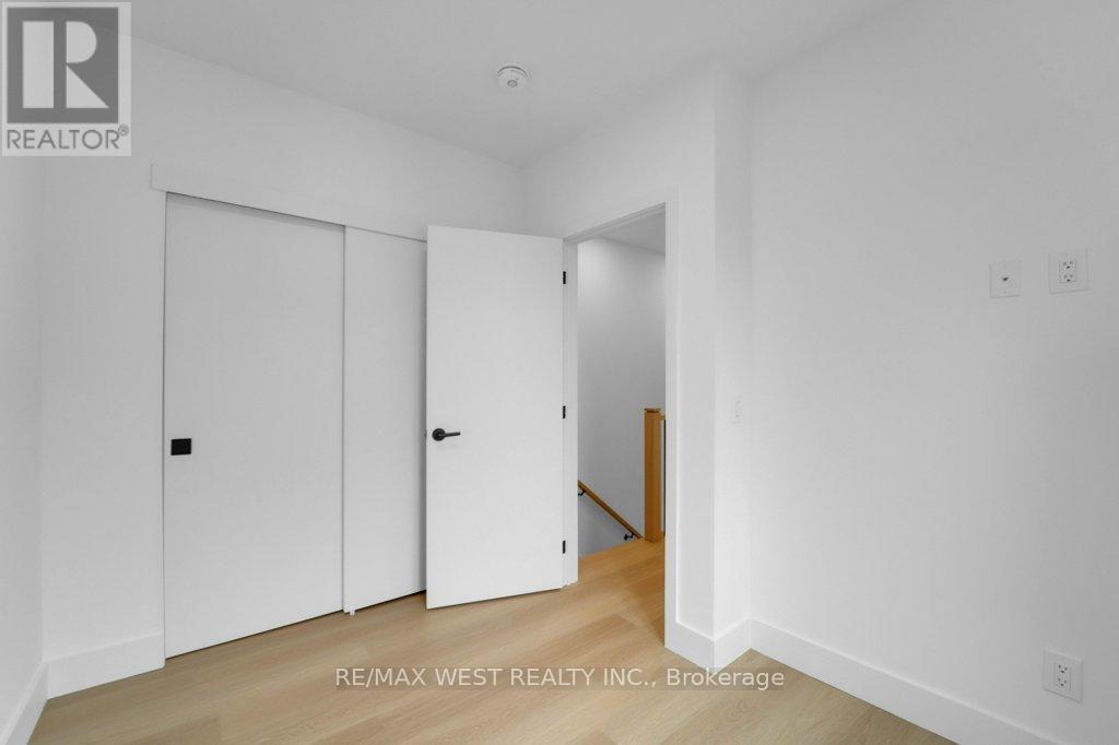 C - 661 Winona Drive, Toronto, Ontario M6C 3V6 - Photo 28 - C12470406